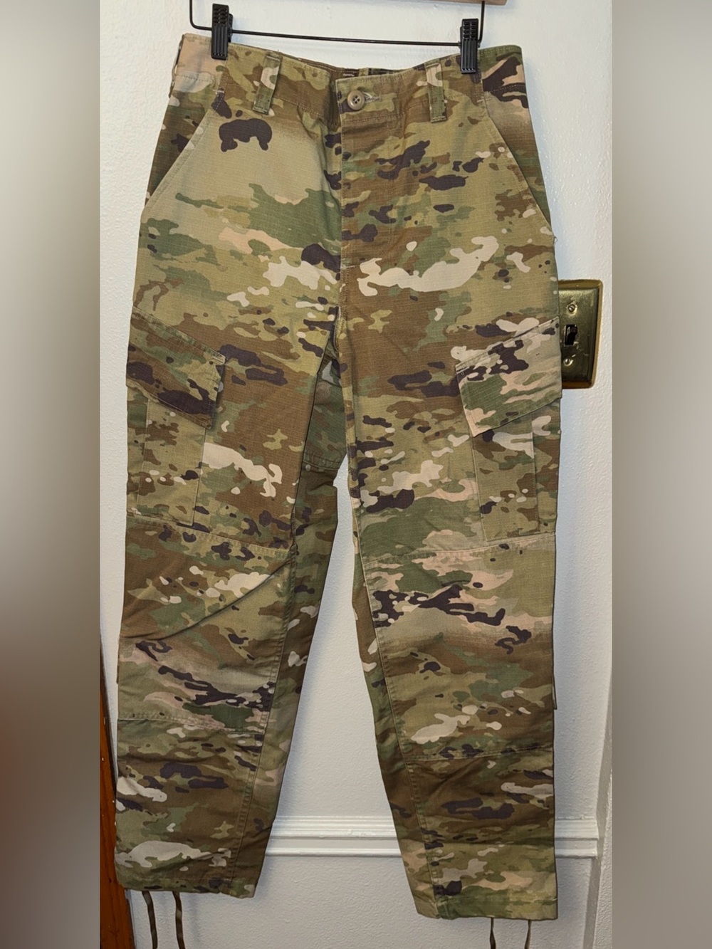 Men's Camouflage Cargo Pants - Green Camo